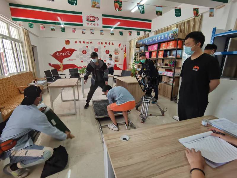 追星女孩心理学分析报告：清城区广告片拍摄公司揭秘饭圈应援式传播逻辑